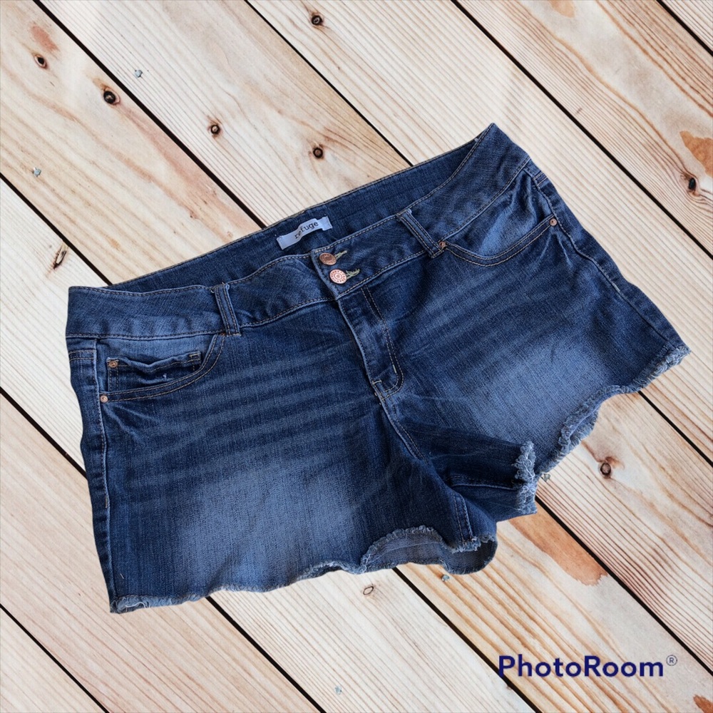 Refuge size 14 jean shorts